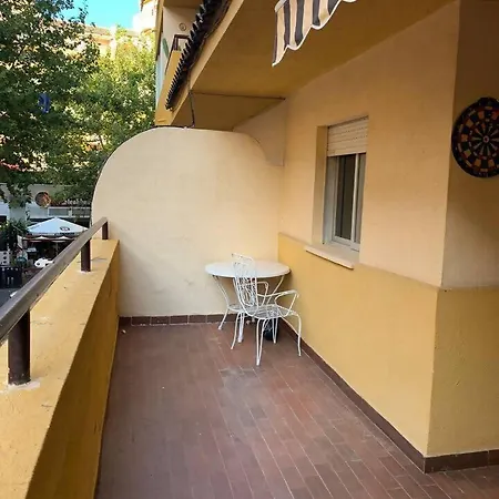 Jardin En El Centro De アパート カルプ